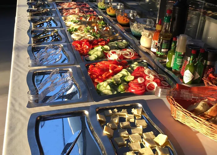 菲尔普蕾斯酒店 度假村 3*